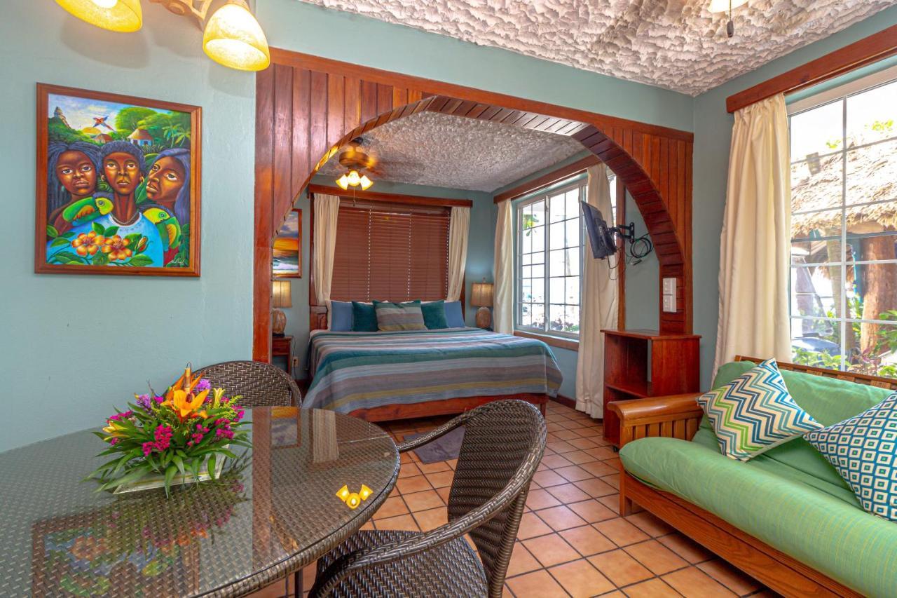 Blue Tang Inn San Pedro  Extérieur photo