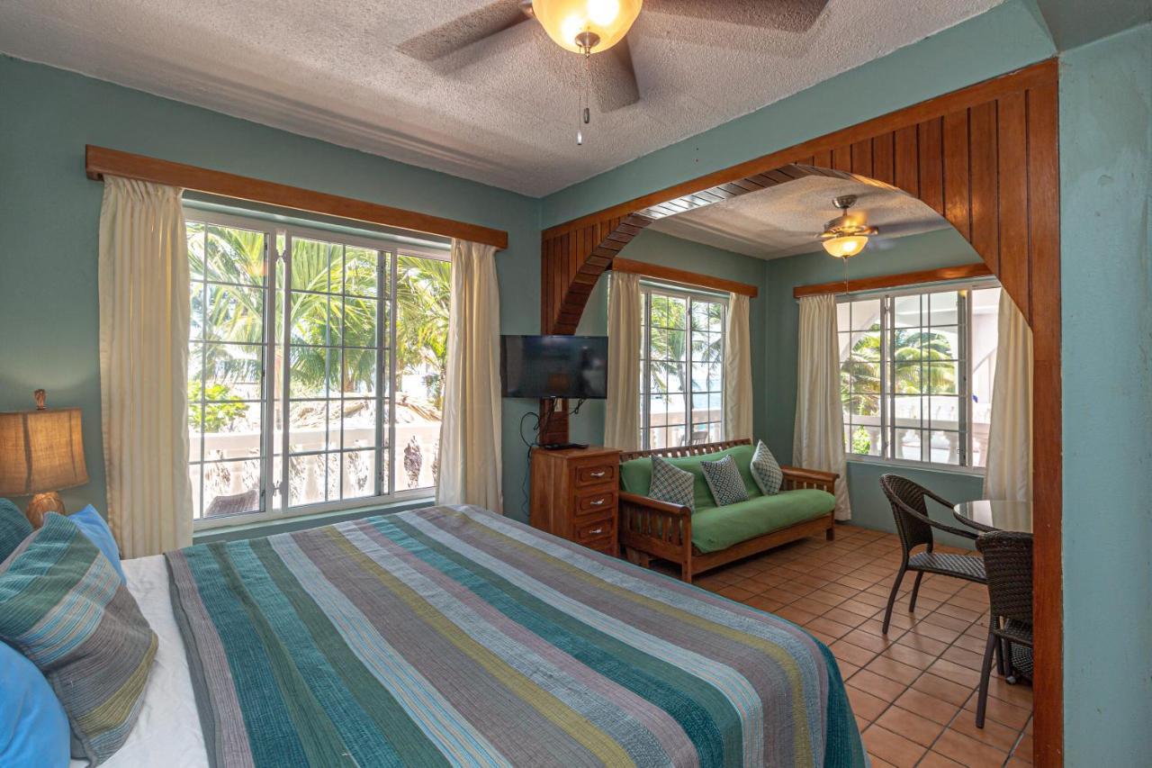 Blue Tang Inn San Pedro  Extérieur photo